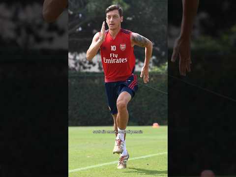 Mesut Ozil terlahir berbeda dengan pemain lain 😱
