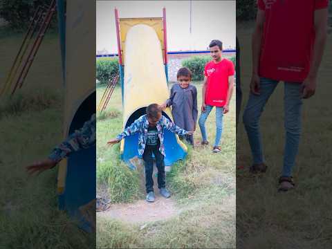 Jadui jhula se dancer nikal dia😳😂@AmirfaziOfficial #viralvideo #funny #comedy
