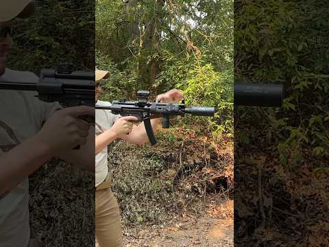 1R1s are not very fast in an MP5, but this wasn’t my best. #cool #mp5 #saturday #smg #training #reps