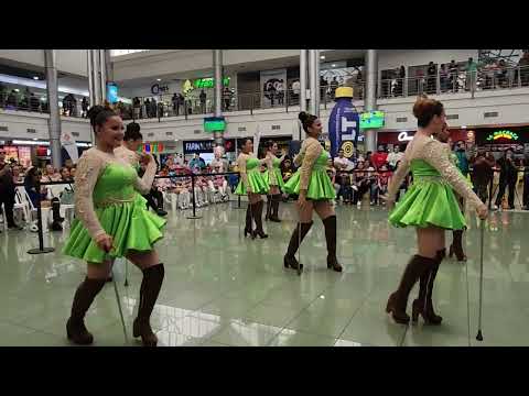 hermosas cachiporristas se lucieron bailando así