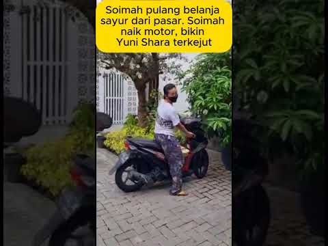 Soimah pulang belanja sayur dari pasar. Soimah naik motor, bikin Yuni Shara terkejut