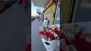Millonario sorprende a madres solteras con un regalo❤️. PT 1