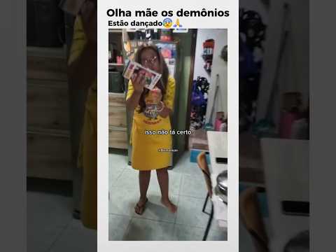 Mãe... os demônios tão dançando😰🙌 #humor #memes #comedy #Anime #fyp