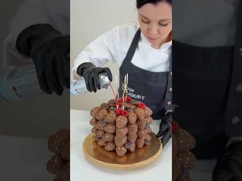 Вы бы что выбрали, такой или обычный тортик?🎂 #клубникавшоколаде #кондитер #флористика #торт