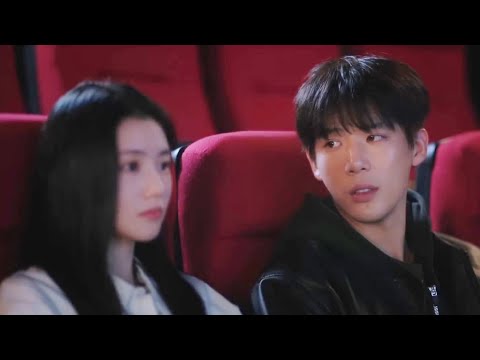 【陷入我们的热恋】小情侣冷战，陈路周霸气包场电影讨栀总欢心！不是真的想看电影但是真的想见你！💘#最新電影#大陸電影#愛情電影 #陷入我们的热恋 #王安宇 #刘浩存