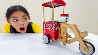 Charlotte Eric & Ben Builds Recycle Toys & Teaches Sharing!