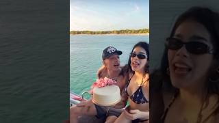 Peso pluma le canta más mañanitas a su novia ❤️