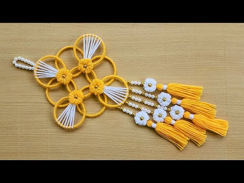 Bangle Wall Hanging - Old Bangle Reuse Idea - Easy Woolen Flower Wall Hanging using Old Bangles