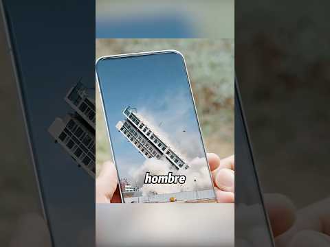 El hombre tiene un teléfono que puede predecir el futuro