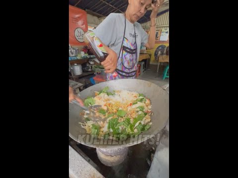 Nasi Goreng Paling Enak Dan Viral Di Bandung !!