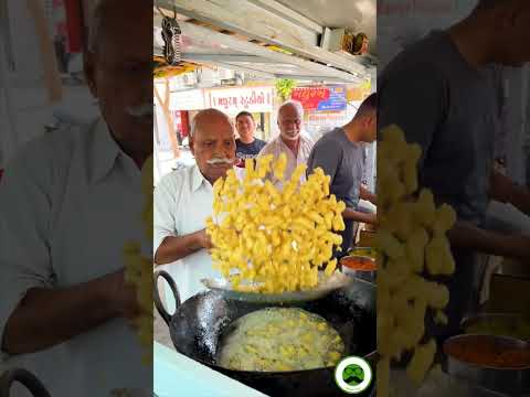 Jamnagar Famous Puri Sak Breakfast | Veggie Paaji #streetfood #foodshorts