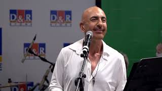 Serhat - Say Na Na Na (D&R Live)