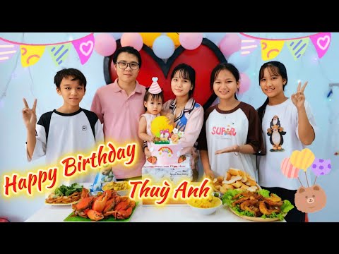 Tổ Chức Sinh Nhật Bất Ngờ Cho Thùy Anh