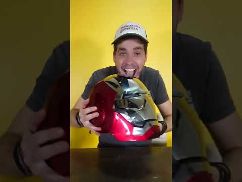 Puse a prueba la replica exacta del casco de iron man ¿Vale la pena?