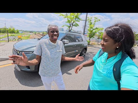 My Mom Came to Korea So I Surprised Her With a Car!