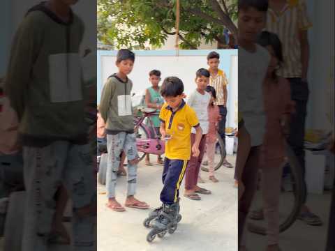 Gaanv ke bacchon ko skating karke dikhaya 😍