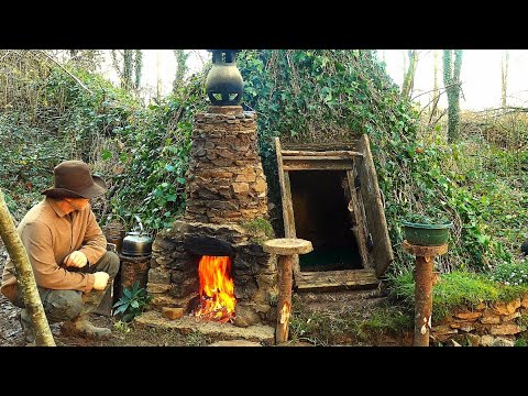 Tree root transformation into a survival shelter(second part) Solo Bushcraft in the wilderness