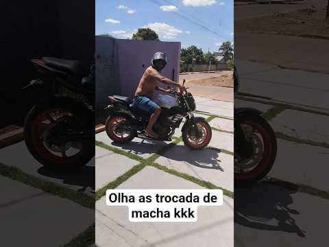 NOVATO ANDANDO DE MOTO GRANDE XJ6 4P