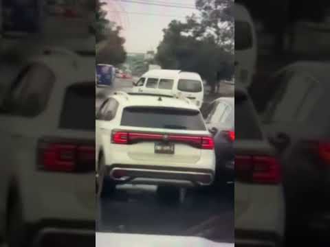 The two drivers are creating their own problems #twodivers #share #subscribe