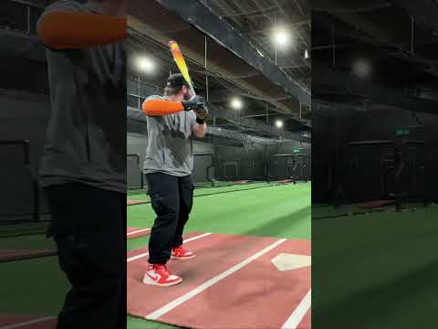 First swing with the unreleased 2024 Easton “Hype Fire” USSSA -5… ?
