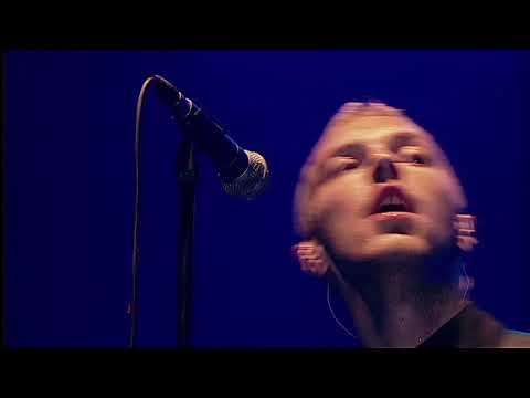 Coldplay - Spies (Live at Glastonbury 2002)