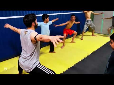 تمرينات اليوميه رياضة الباركور في منتدى الشهيد صباح الكرعاوي بايدارة الكدرب سيد داود الحسيني #العراق