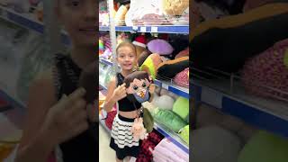 Shopping with my Mom by Secret Vlog