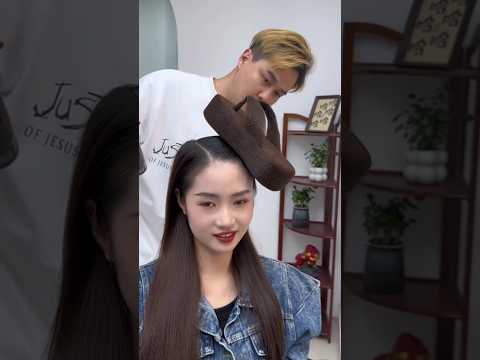 😍लड़की अपने सर के ऊपर चप्पल का डिजाइन बनवाई😱#trending #shortvideo #facts #viralvideos #viralyoutube