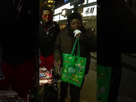 if anyone recognizes the rapper pls tag him! bro killed it