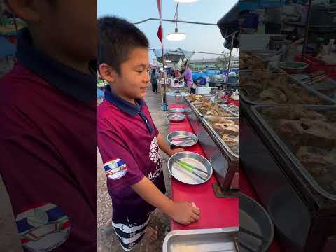 เฮ้ย!! ขีด เดียว!! ร้าน ผู้การต้มแซ่บ บริการ ตลาดนัด อ.สังคม จ.หนองคาย หอมห๊อม ✌️😋 #ผู้การต้มแซ่บ