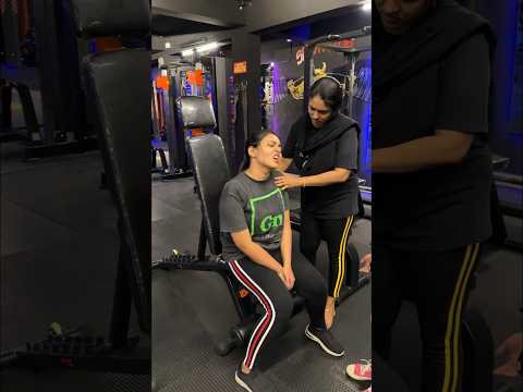 Mom vs dad in gym😢💥🏋🏻‍♀️ #comedy #trendingshorts #funny #gym #tamil