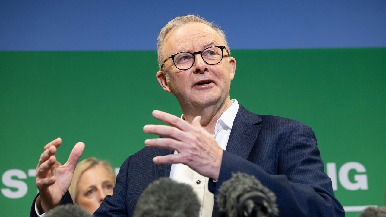 Anthony Albanese continues election campaign in Darwin