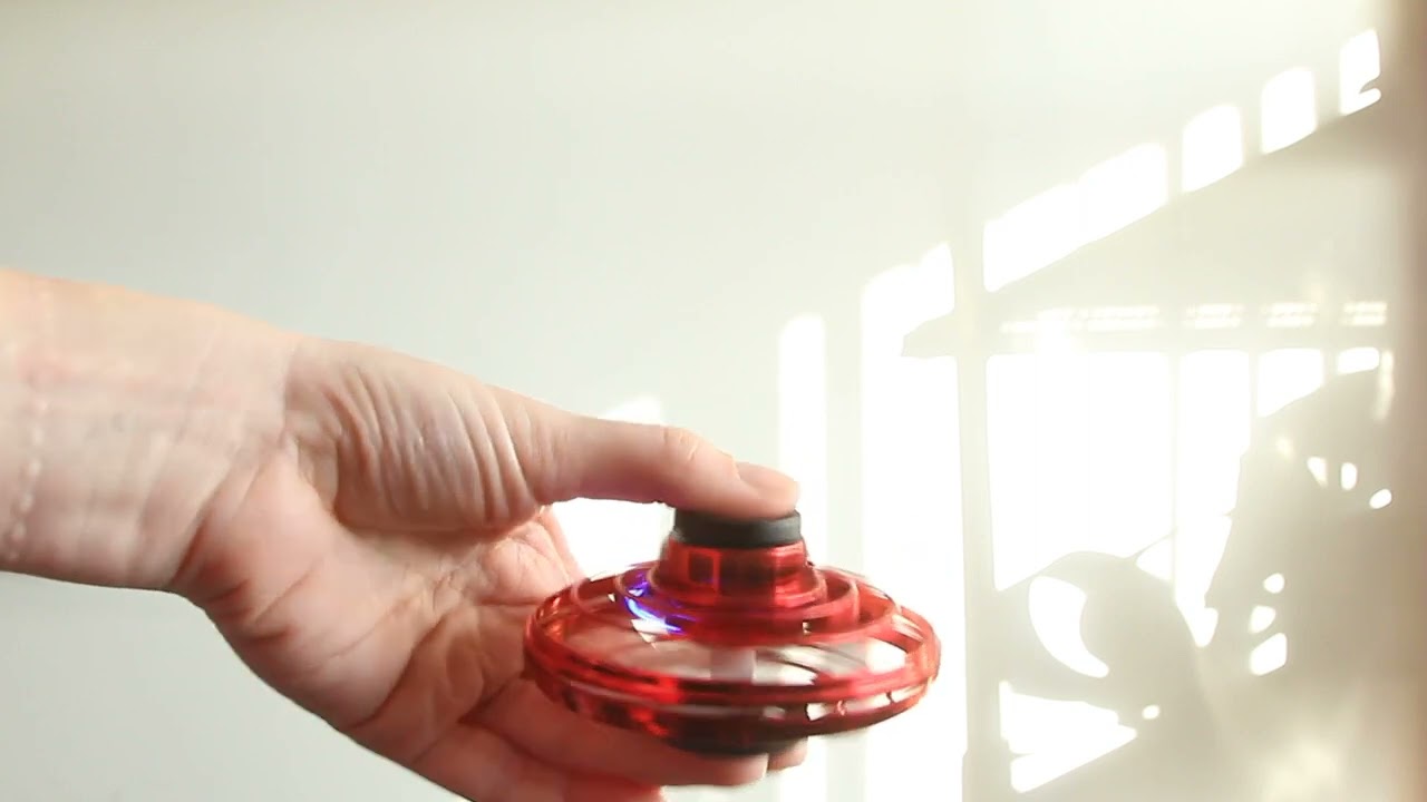 Спиннер летающий UNPACK THE TOY rluing run со световыми и звуковыми эффектами - видео Спиннер летающий UNPACK THE TOY rluing run со световыми и звуковыми эффектами - видео