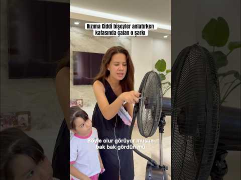 @ozgedermann Sizce beni dinliyor mu ?