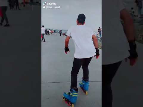 ابن سوريا يمشي بين الناس بالسكيت شوفو للاخير