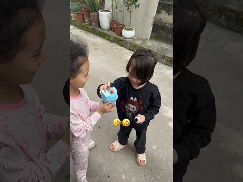 Bồn cầu bắn nước #shorts #troll