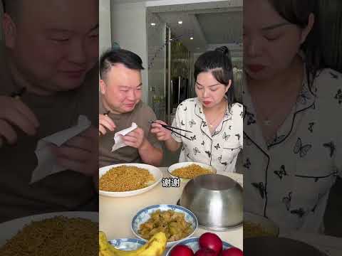 My selfish husband wanted to eat the chicken thighs alone, so I told him to eat only the bones.