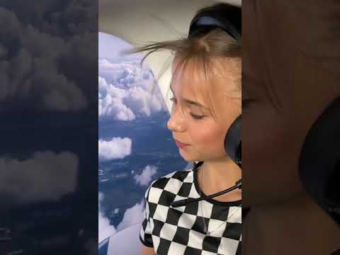 Viaje en un HELICÓPTERO 🚁 VIRAL 2021/Mika Sofi #shorts