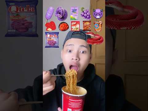 MAKAN EMOJI ULAR MERAH 😬 SIAPA YANG PERNAH MAKAN ULAR UNGU 😮 AKU GA PERNAH