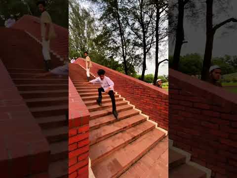 sketing studnts donโt try it without any turning#funny #skating #skater