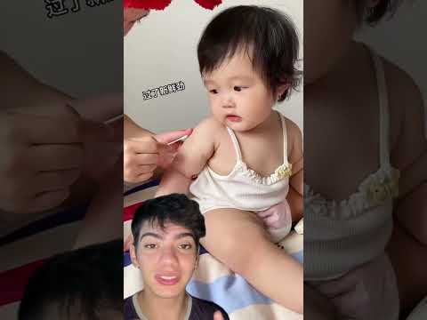 Mãe simulou a vacina com cotonete por dias. Na hora? Zero choro! 💉❤️ Cuidado que faz diferença!