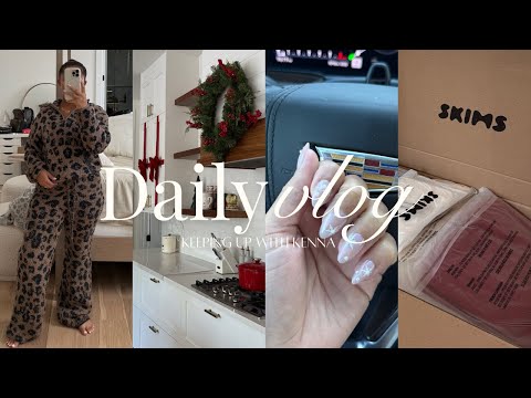 vlog | guess who’s home + skims haul + best perfume combo + grwm + decorating for xmas|mckennawalker