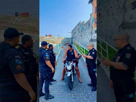 POV: geral faz isso seu polícia #policia #policiacivilrj #humor #favela