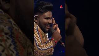 චබීයා කොතනද එතන ආතල්... කෝටියයි... ගිගිරි ජගිරි හඩවනා... 😍😍 #battels #supunperera #sirasatv#thevoice