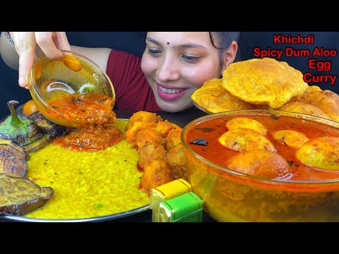 Eating Spicy🔥 Khichdi, Egg Curry, Dum Aloo, Masala Puri, Bengan Bhaja | Indian Food Mukbang | Foodie