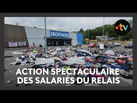 Action spectaculaire des salariés du Relais sur le parking des magasins du groupe Re-Fashion