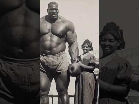 Biggest bodybuilder ever 😮😮
