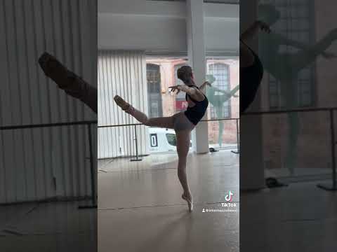 Some #ballet inspo with Ellen Makela Intermezzo Ambassador  #intermezzodance #ballerina