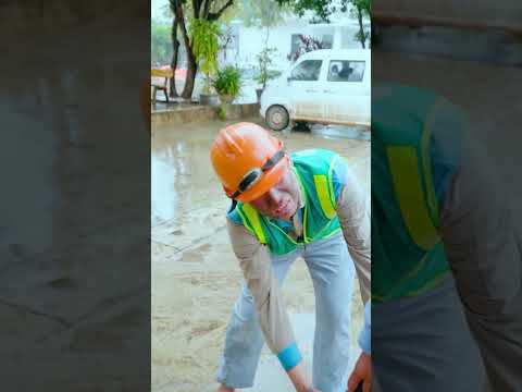 The warmest gloves #homless #vuonggia