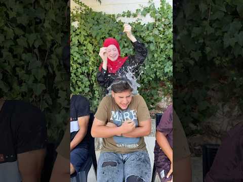اخي بالتحديات الاغاني معندهوش يما رحميني:😂